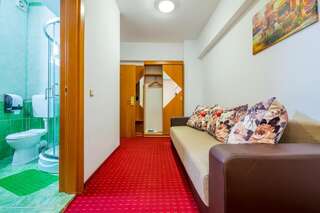 Отель Hotel Sir Orhideea Бухарест Трехместный номер-3