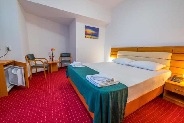 Отель Hotel Sir Orhideea Бухарест-59