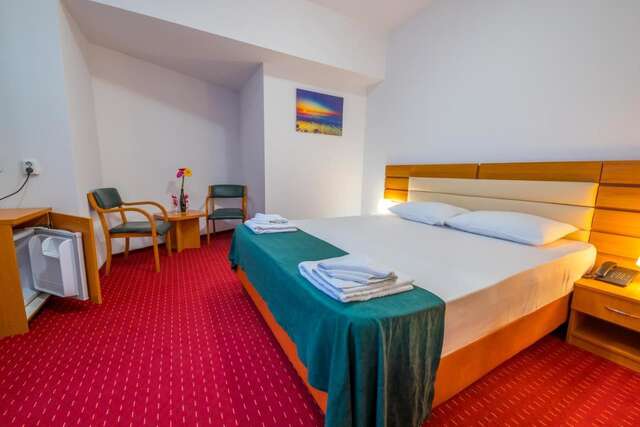 Отель Hotel Sir Orhideea Бухарест-9